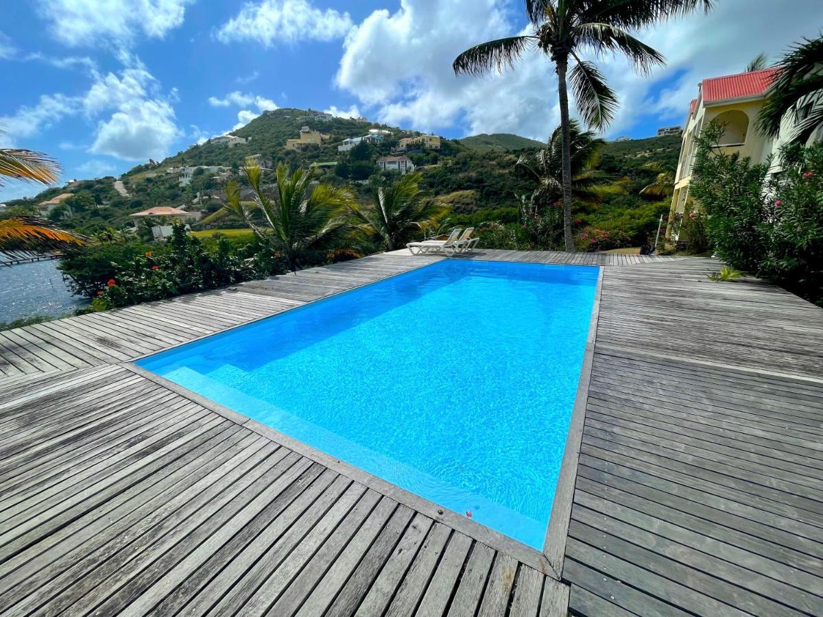 2 Bedroom Apt With Breathtaking View Oyster Pond Kültér fotó